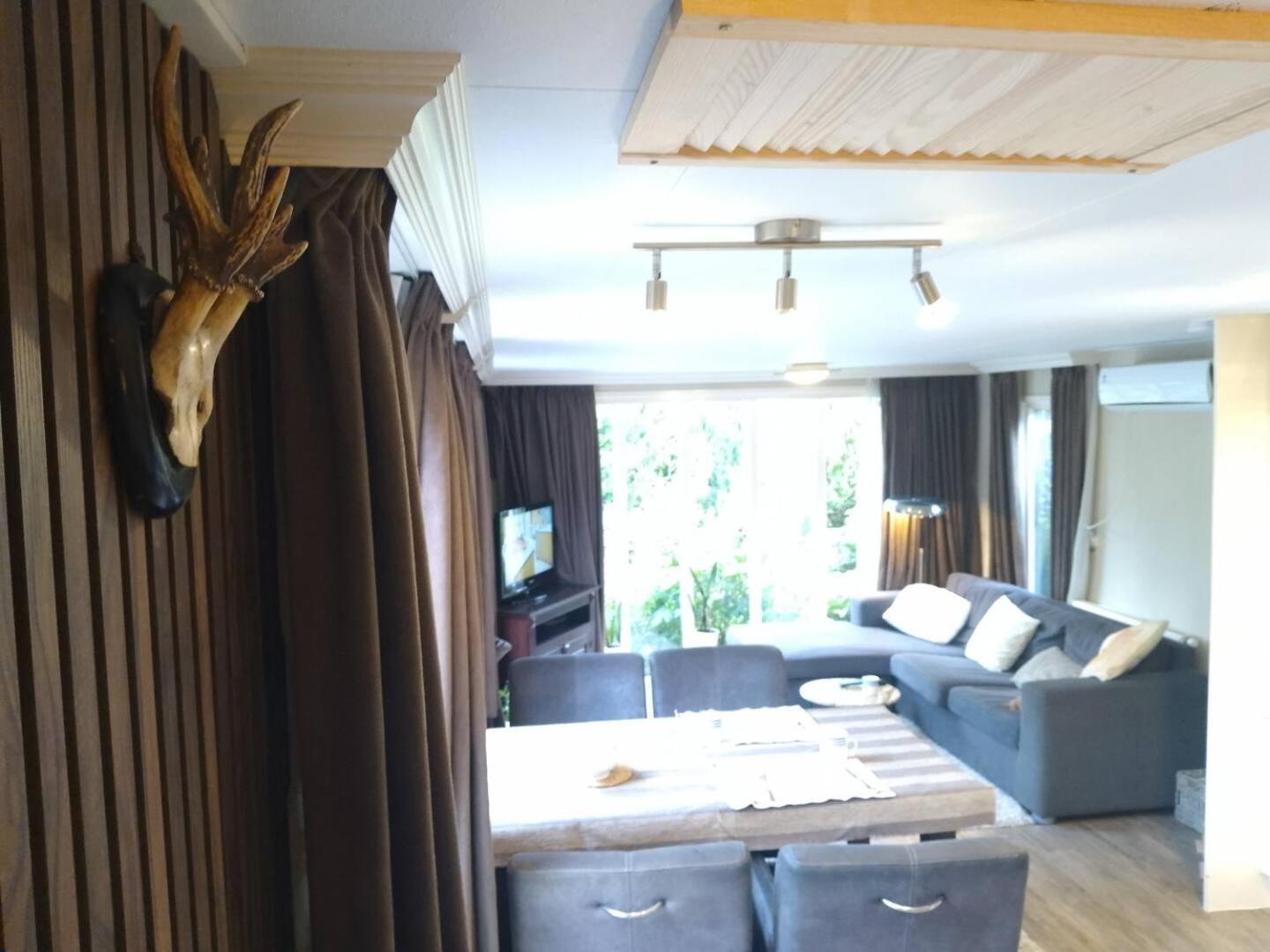 Chalet Op De Veluwe พุทเทิน ภายนอก รูปภาพ